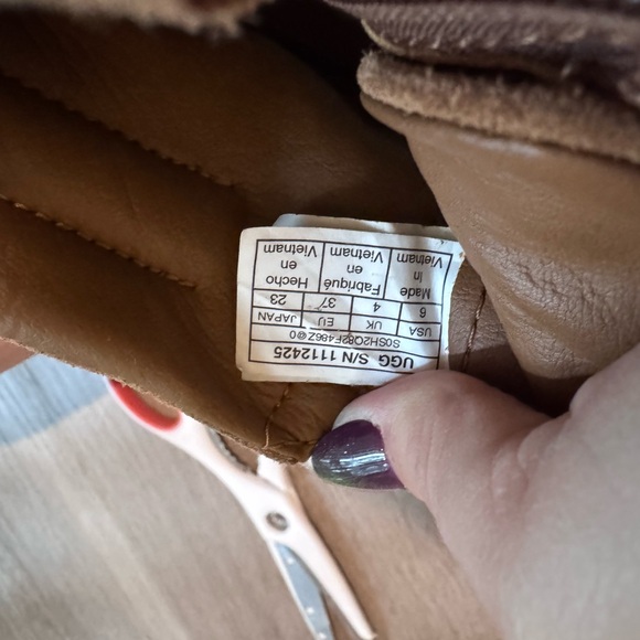 UGG Women’s Brown High-Top Nuray Sneakers - Picture 7 of 7